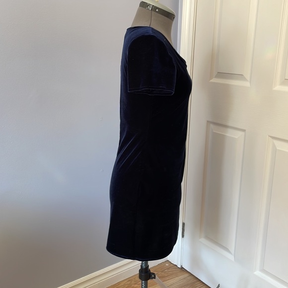 Velvet mini dress - Picture 2 of 9